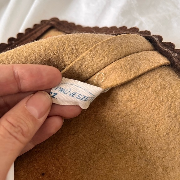 Vintage Hungarian Tan Embroidered Vest - Picture 5 of 9